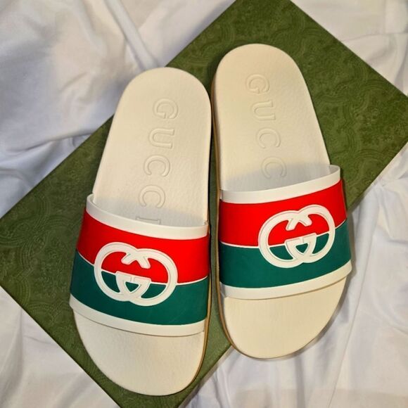 Gucci GG Interlocking Logo Rubber Sandals Shoes Slides Sz 39 NEW - Picture 1 of 11